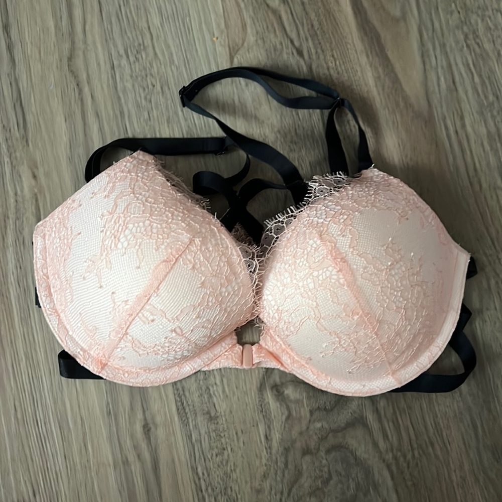 Victoria’s Secret bra 34c